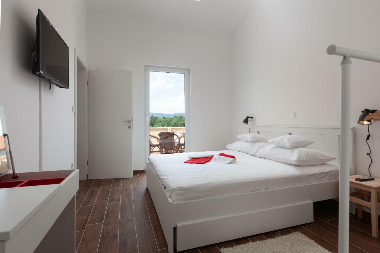 Kvasina Apartments Zadvarje Eksteriør billede