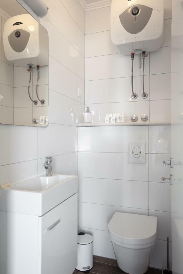 Kvasina Apartments Zadvarje Eksteriør billede