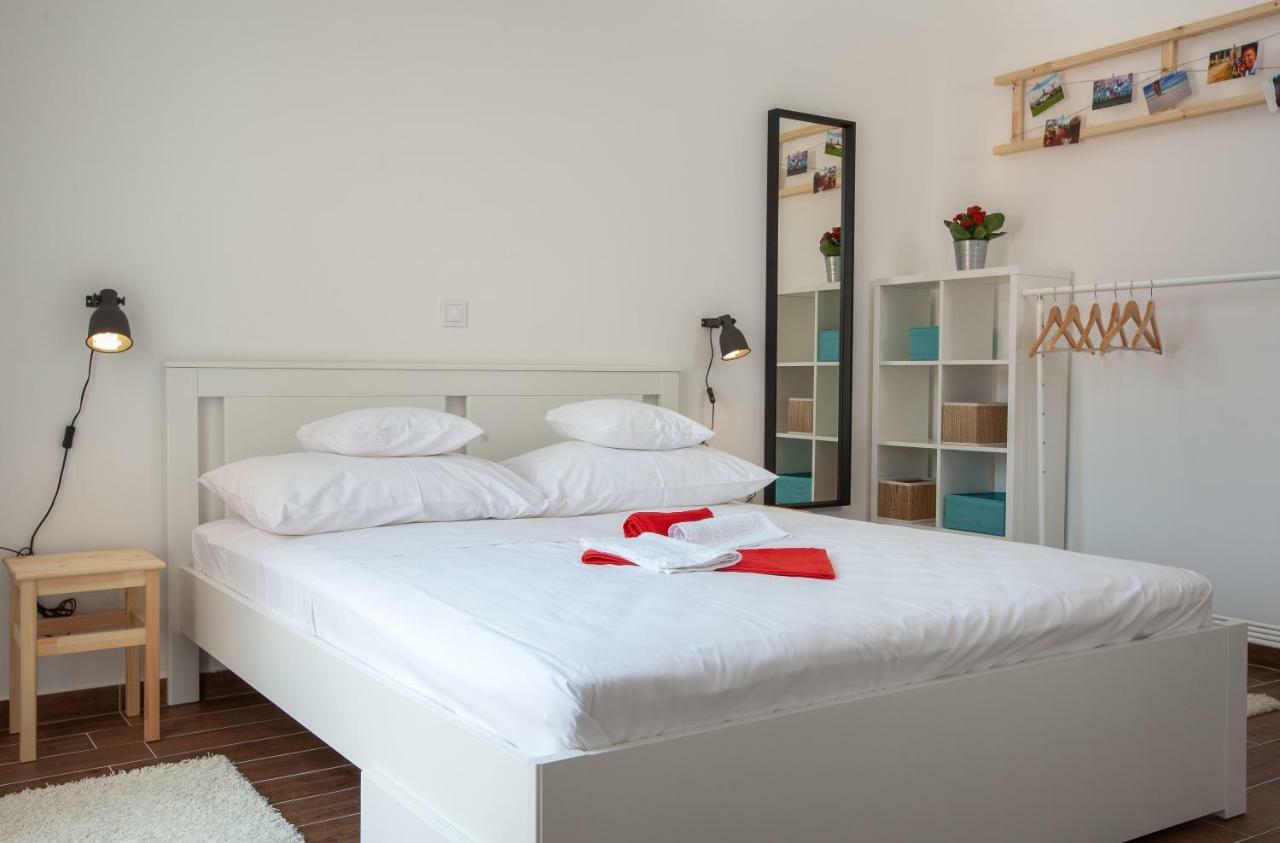 Kvasina Apartments Zadvarje Eksteriør billede