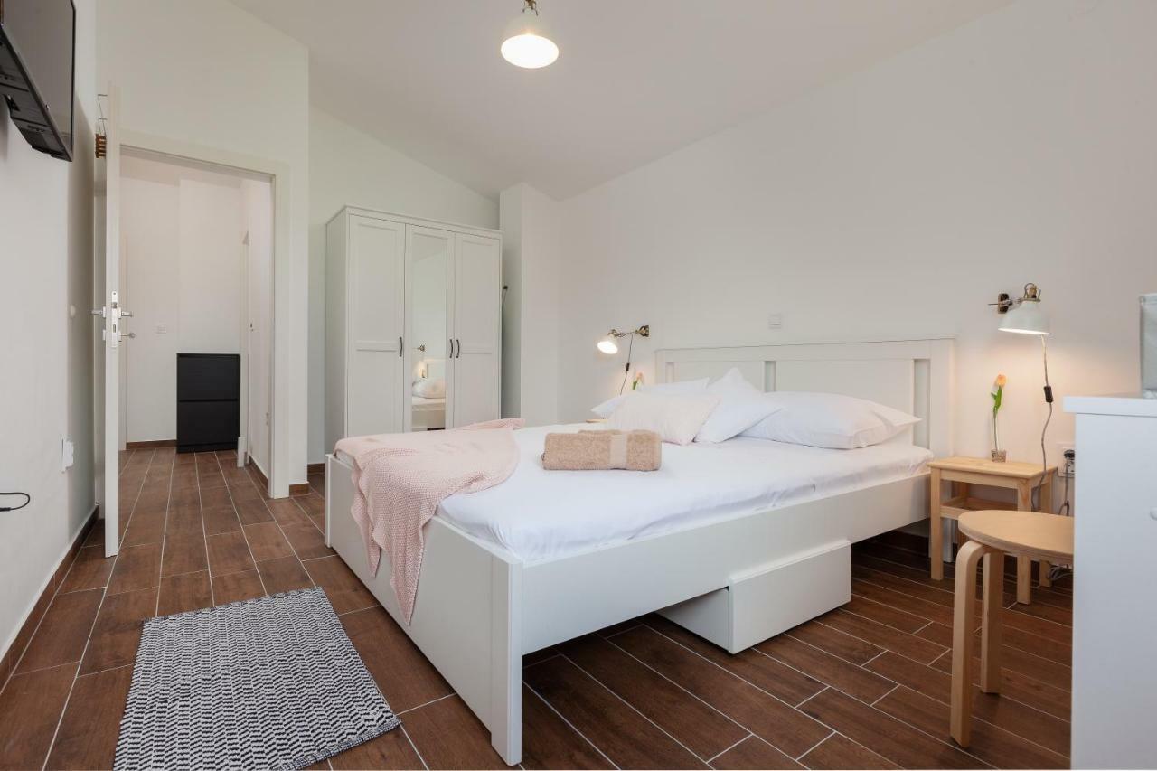 Kvasina Apartments Zadvarje Eksteriør billede