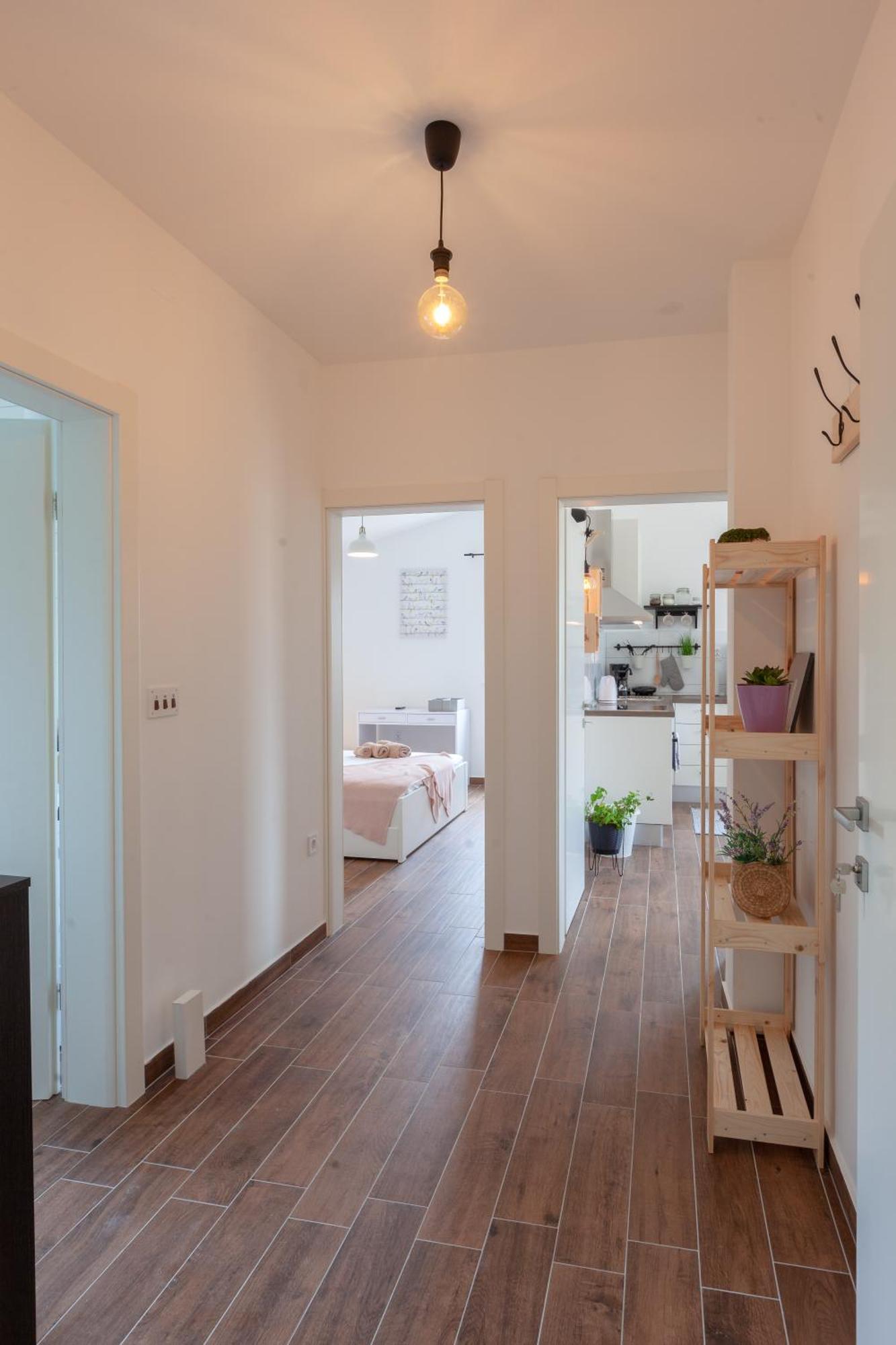 Kvasina Apartments Zadvarje Eksteriør billede